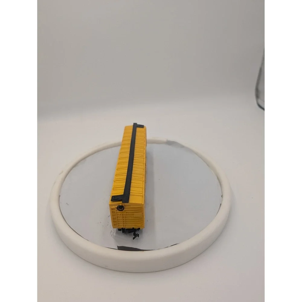 Chessie System B&O HO Scale Boxcar Yellow Baltimore and Ohio 11147 Rolling Stock